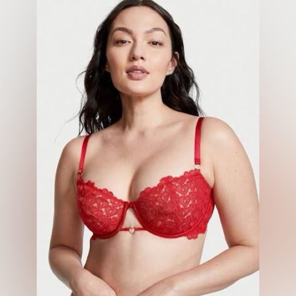 Victoria's Secret Wicked Unlined SweetHeart Lace Balconette Bra Red 32DD holiday